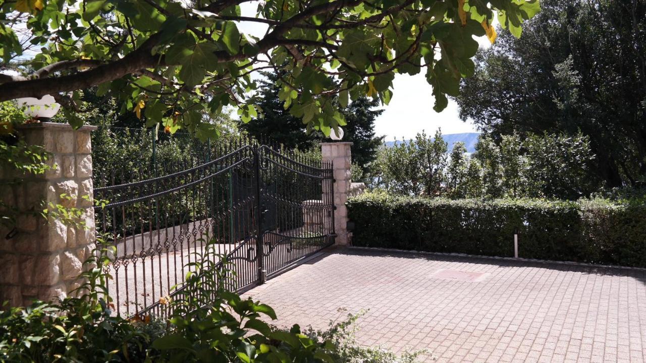 Apartmani Lili Novi Vinodolski Zewnętrze zdjęcie