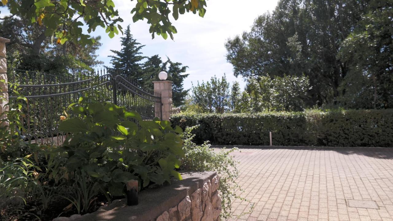 Apartmani Lili Novi Vinodolski Zewnętrze zdjęcie