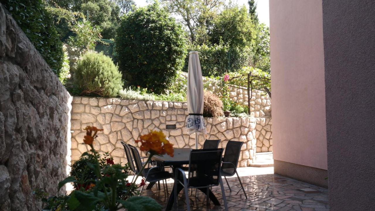 Apartmani Lili Novi Vinodolski Zewnętrze zdjęcie