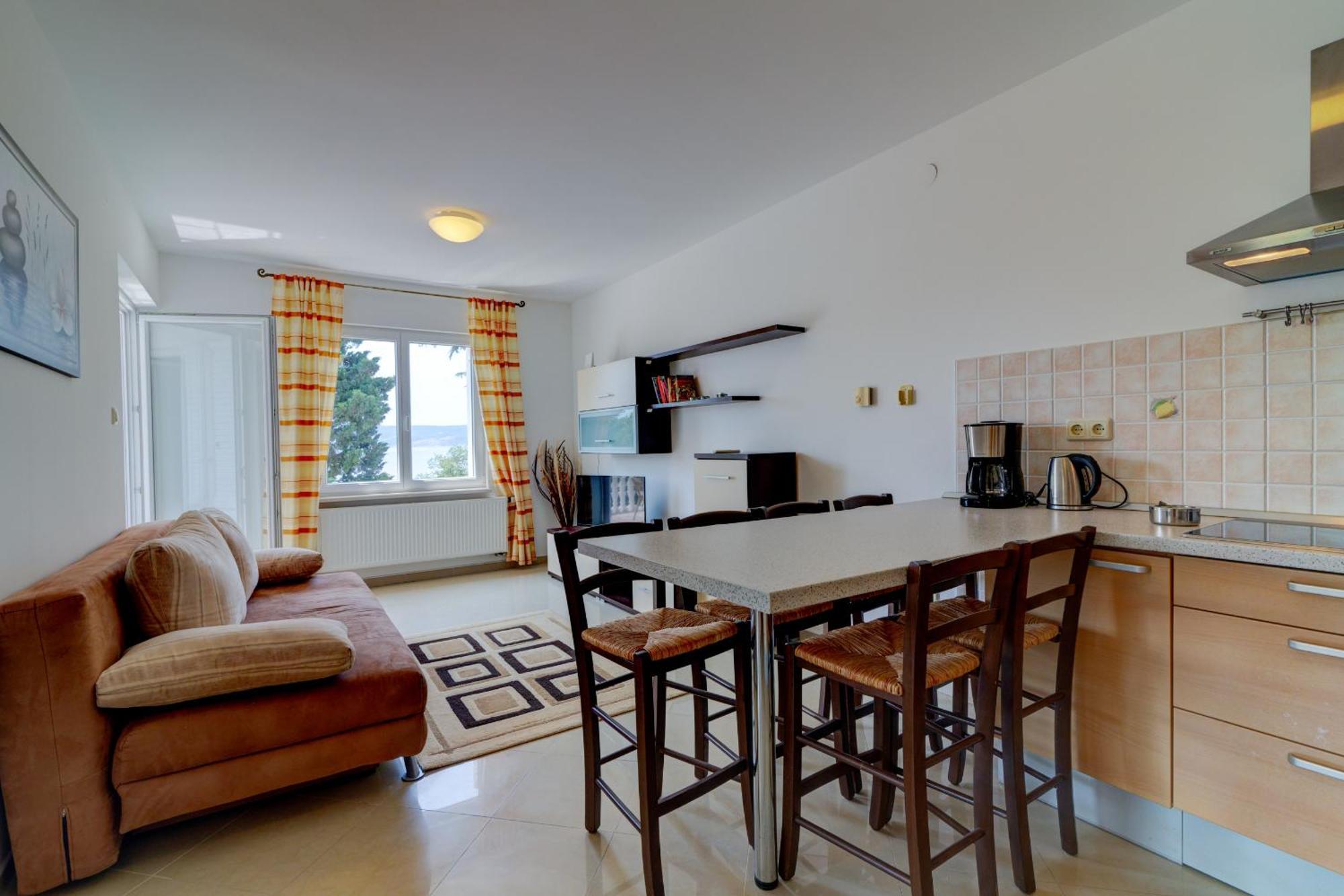 Apartmani Lili Novi Vinodolski Zewnętrze zdjęcie