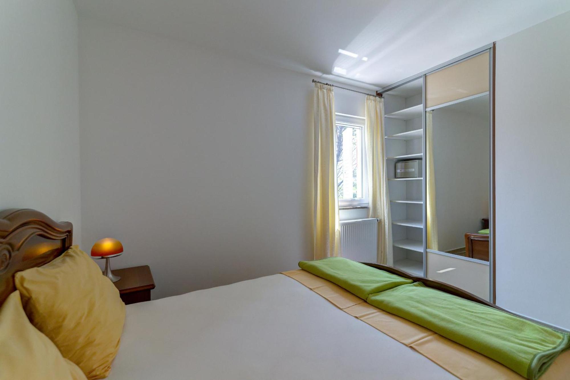 Apartmani Lili Novi Vinodolski Zewnętrze zdjęcie